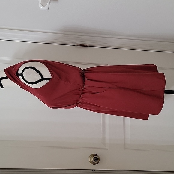 Kaitlyn Size S Burgundy Sleeveless Elastic Waist Deep V-Neck Dress - Picture 2 of 16